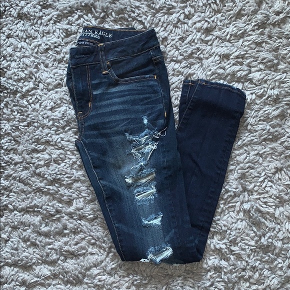 AMERICAN EAGLE RIPPED JEANS - Picture 2 of 5
